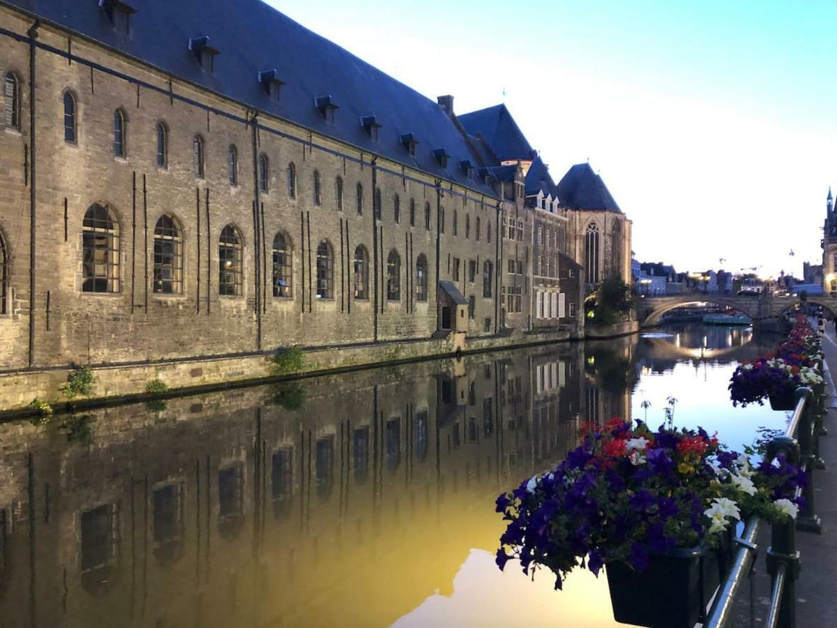Studio Medieval City Center At River De Leie Gante Exterior foto