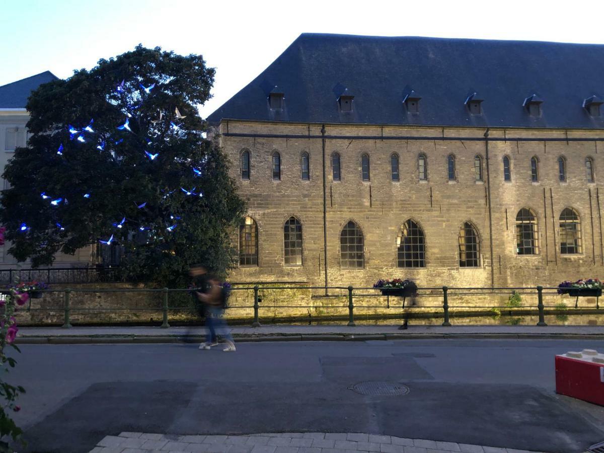 Studio Medieval City Center At River De Leie Gante Exterior foto