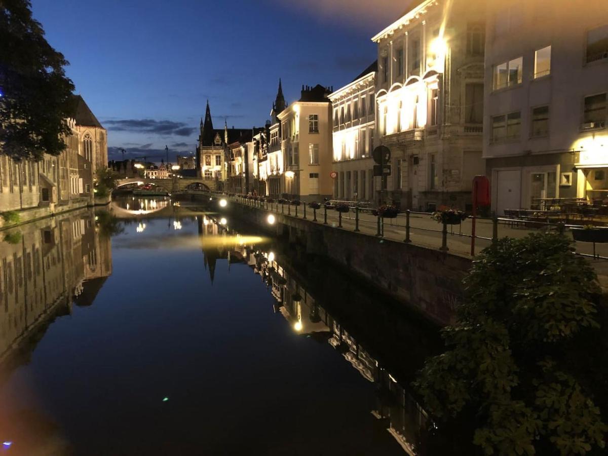 Studio Medieval City Center At River De Leie Gante Exterior foto