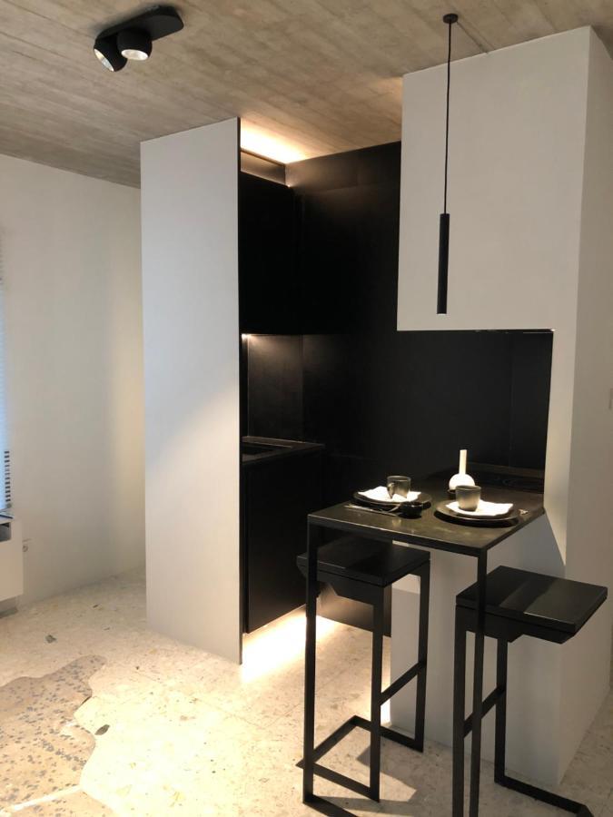 Studio Medieval City Center At River De Leie Gante Exterior foto